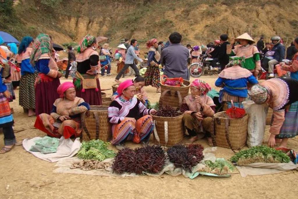 Chợ phiên Lùng Khấu Nhìn - phiên chợ có tiếng của tỉnh Lào Cai