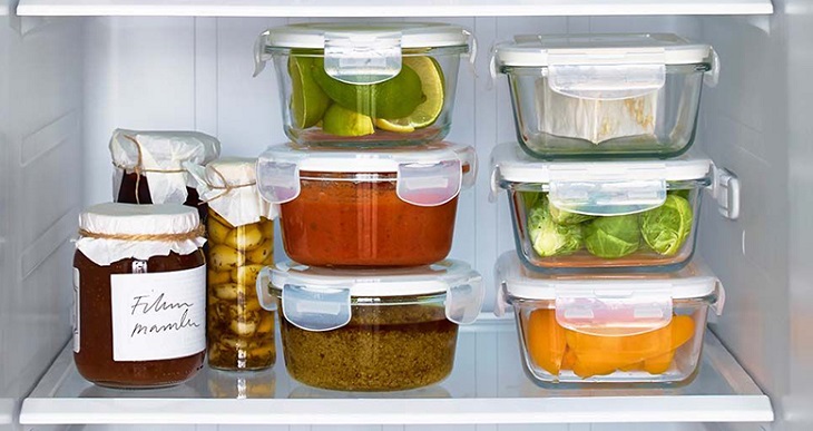 Dụng cụ đựng thực phẩm bỏ tủ lạnh phải bằng đồ thủy tinh hoặc sứ