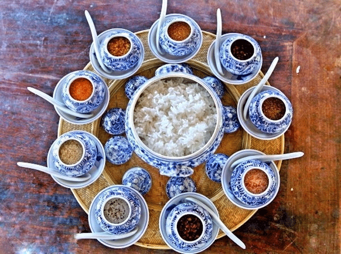 Cơm muối, món ăn đạm chất hoàng tộc của xứ Huế