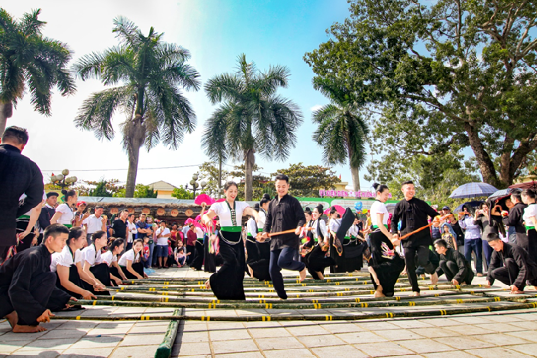 Lễ hội Hoa Ban - nét văn hóa đặc sắc của đồng bào các dân tộc tỉnh Điện Biên