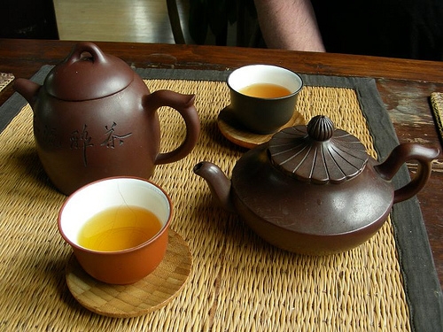 Nghệ thuật uống trà trong văn hóa người Việt